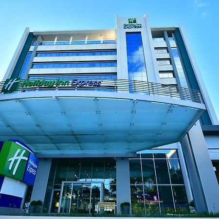 亚松森阿维亚多雷斯智选假日酒店 外观 照片